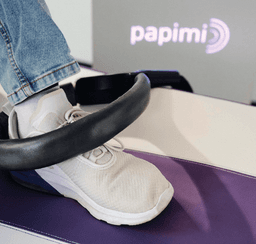 Papimi aplikator na stopalu